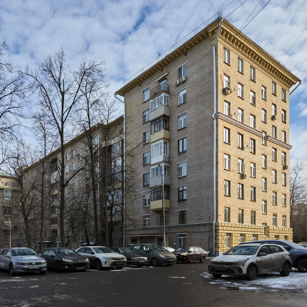 Улица Рижский Проезд д. 11, вход между домом № 11 и №9